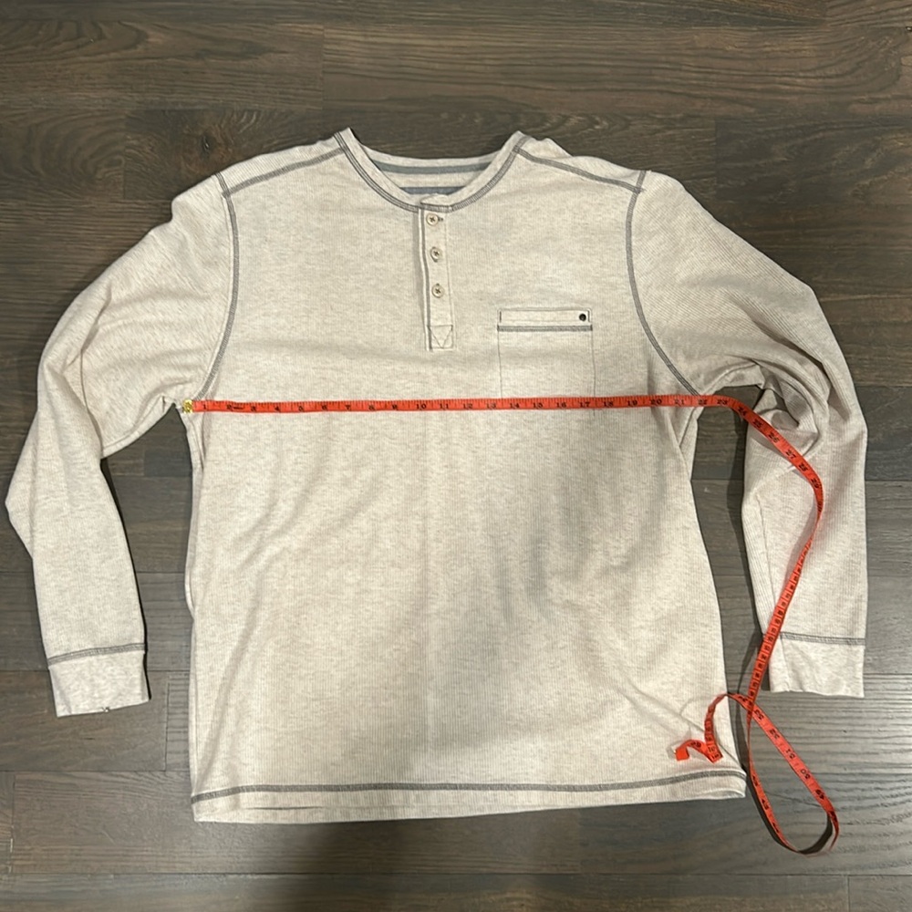 Tommy Bahama Waffle long sleeve. Men Large. Only worn 1 time